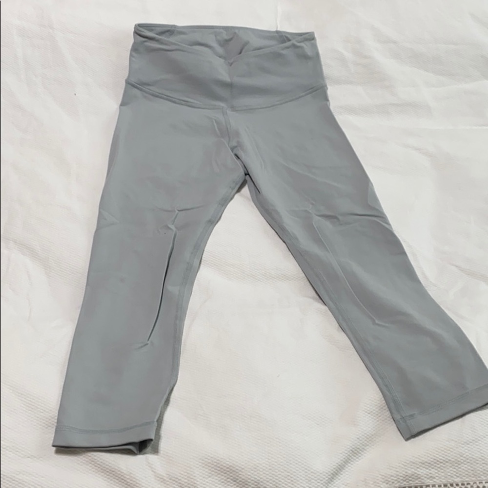 Yoga Smoga crop pant in gray size small